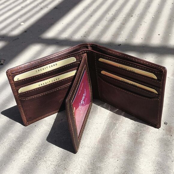 Men's Brown Wallet Hunter Leather Wallet with RFID Blocking - Picture 5 of 8